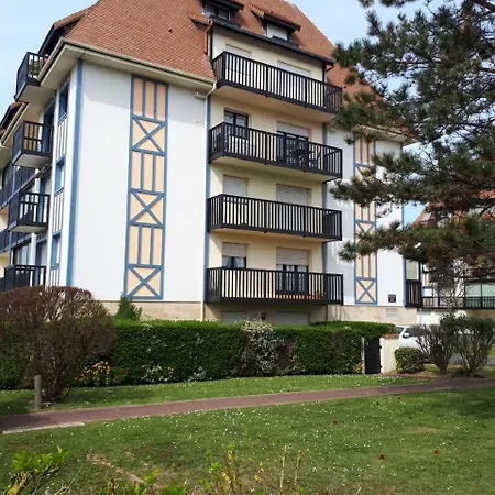 Apartment Rue Des Martrois * Villers-sur-Mer